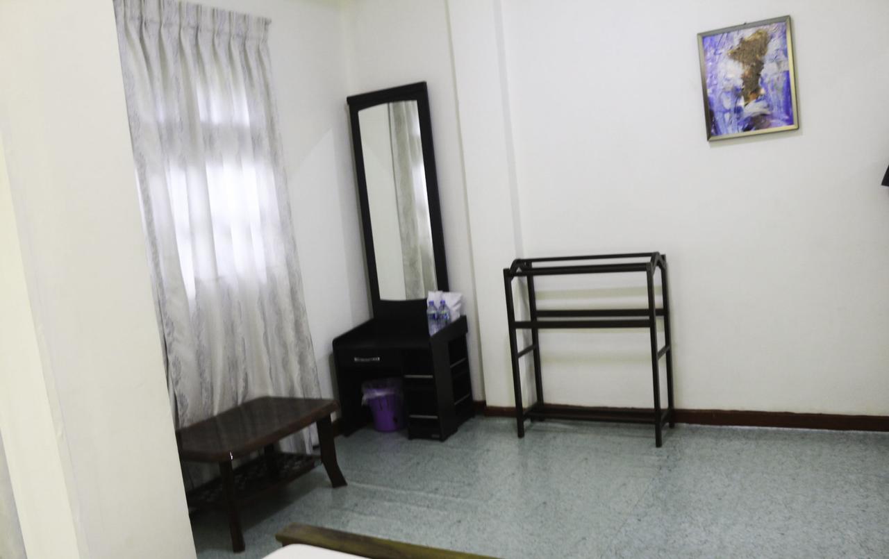 Yoho Travellers Residence Kandy Esterno foto