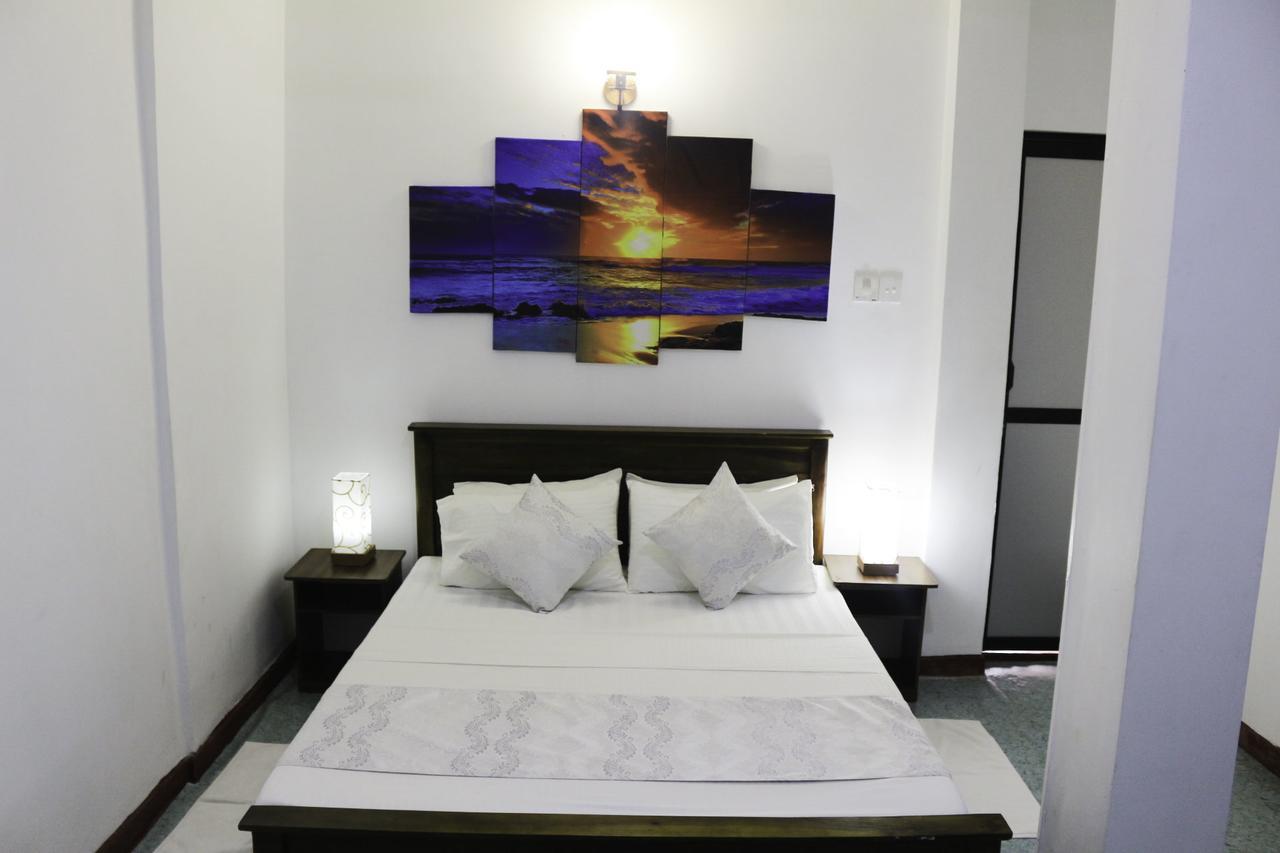 Yoho Travellers Residence Kandy Esterno foto
