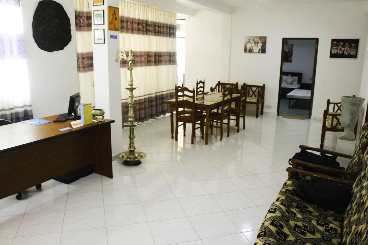 Yoho Travellers Residence Kandy Esterno foto