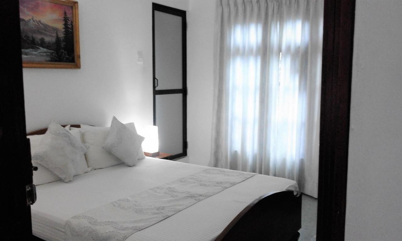 Yoho Travellers Residence Kandy Esterno foto